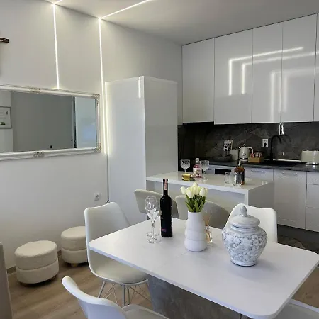 Apartman Novi